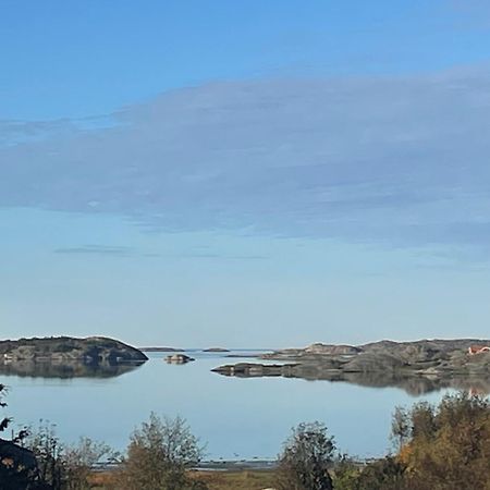 Stuga I Naturskoent Omrade Pa Vaestra Tjoern Saby Zewnętrze zdjęcie